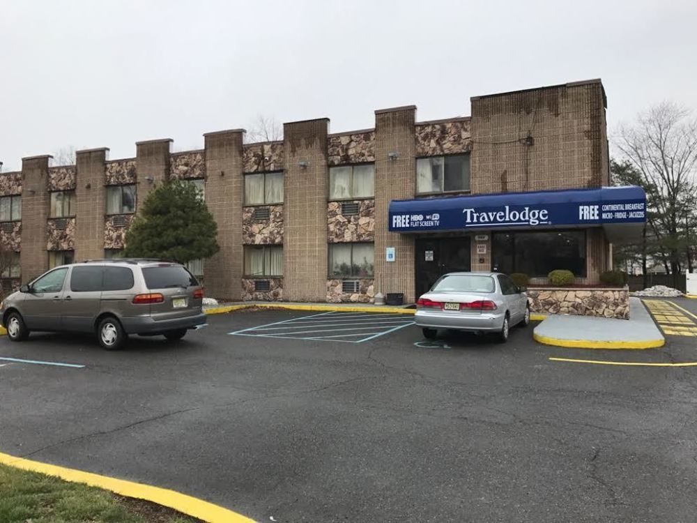 Travelodge By Wyndham Avenel Woodbridge Exteriör bild